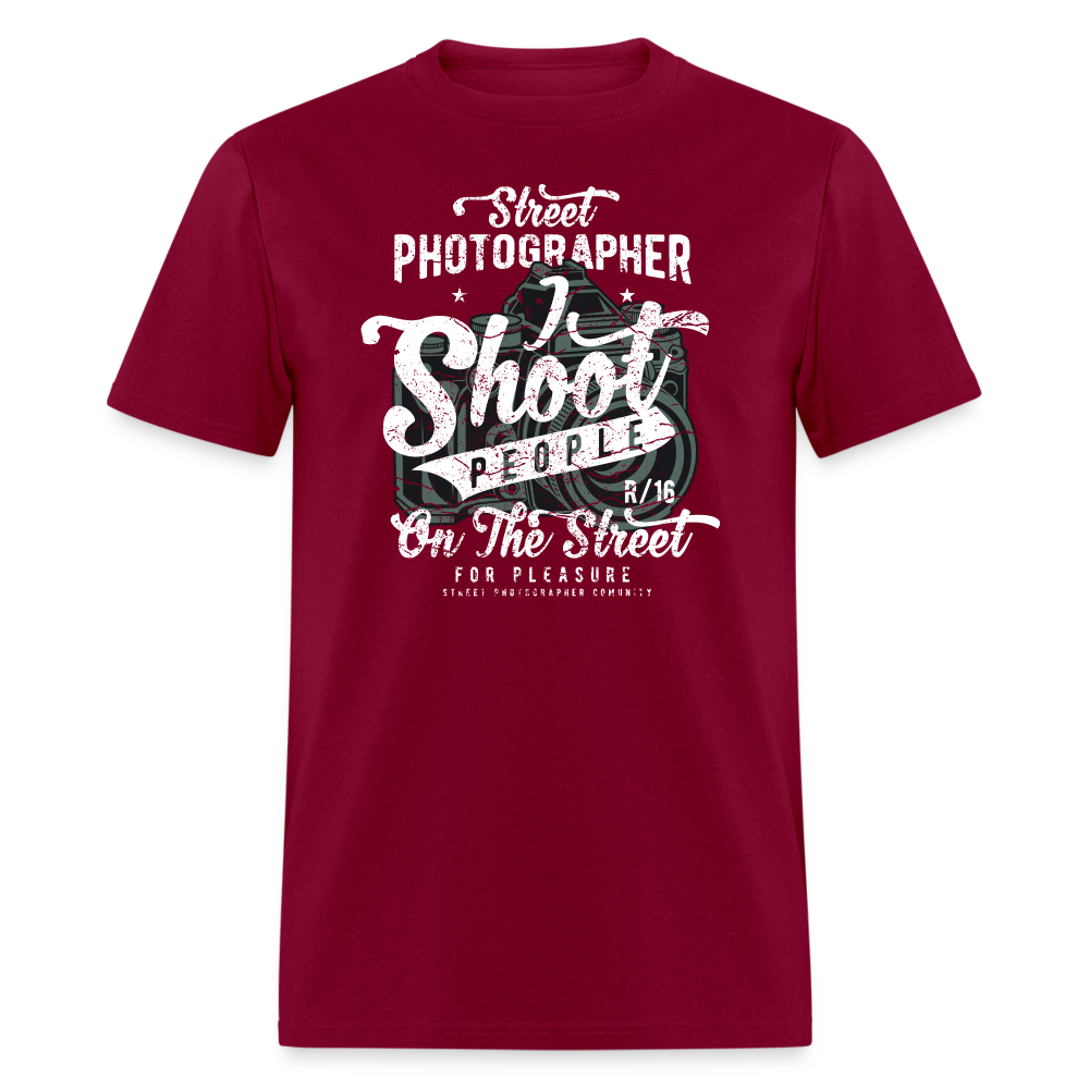 SnkrVet 'I Shoot People' Unisex T-Shirt - burgundy